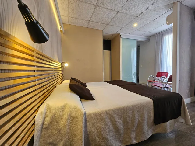 غرفة ثلاثية بشرفة، Hotel Palermo 9/10