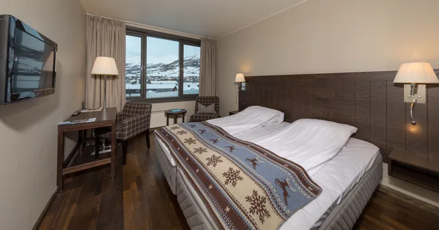 غرفة قياسية بسريرين منفصلين، QUALITY HOTEL SKIFER 1/5