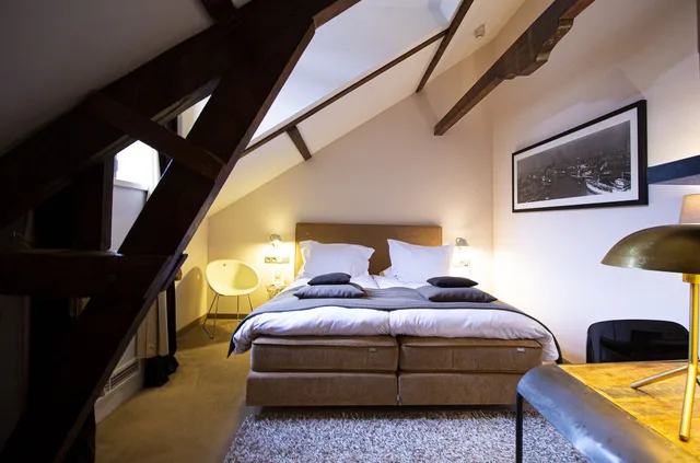Standard, Double Bed, Suite Hotel Pincoffs Rotterdam 1/3