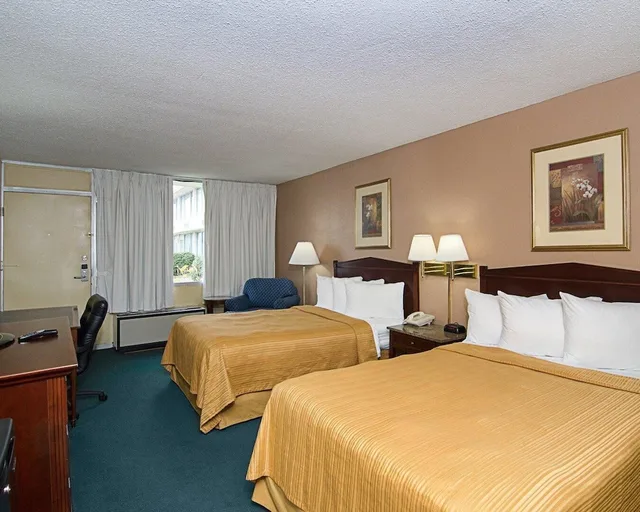 غرفة بسريرين مزدوجين لذوي الإعاقة، Quality Inn Shenandoah Valley 1/1