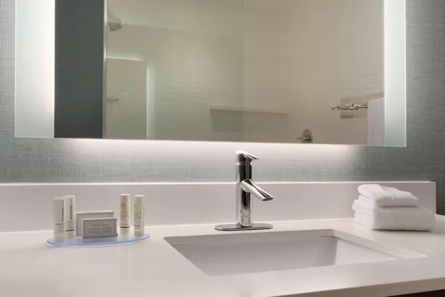 جناح بسريرين كينج بغرفتي نوم مع أريكة، Residence Inn San Angelo 4/4