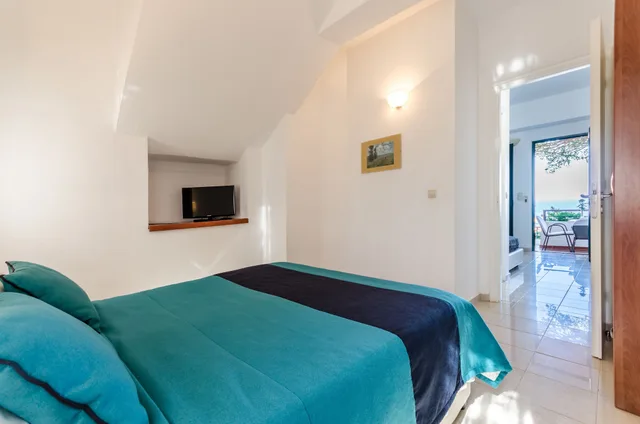 غرفة بانورامية بسريرين منفصلين بإطلالة على البحر مع أريكة، Pela Mare Hotel 7/10