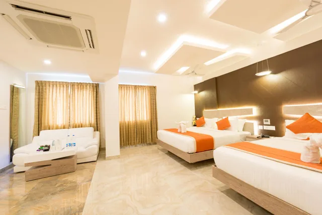 غرفة ديلوكس عائلية بسريرين كينج، Hotel Chenthur Park 1/2