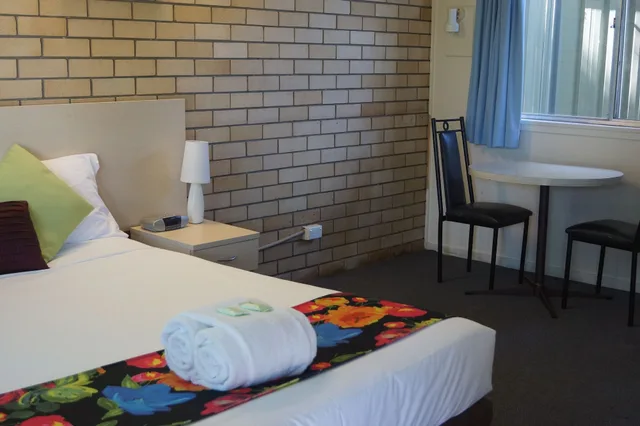 غرفة أساسية بسرير كوين، KAPUTAR MOTEL - NARRABRI 3/7