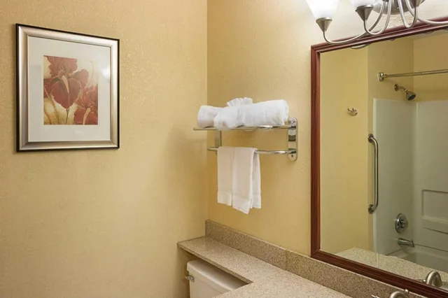 Upgrade, Efficiency, Suite, King and Queen Bed، Quality Inn Los Lunas, NM 8/8