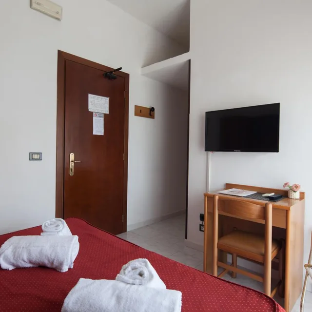 غرفة اقتصادية بسرير مزدوج أو سريرين منفصلين، Hotel Nella 9/10