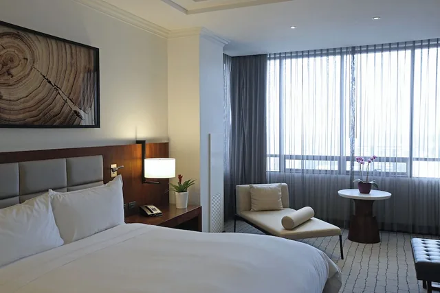 جناح جونيور بسرير كينج مع دخول صالة النادي في طابق مرتفع، INTERCONTINENTAL REAL GUATEMALA 2/10