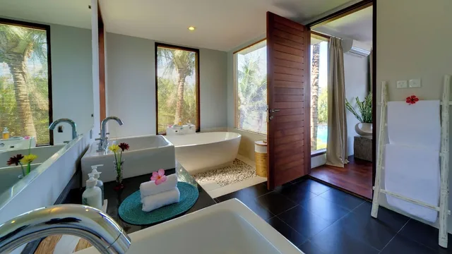 5 Bedrooms, Villa, 4 Beds, 3 King Beds, Sea View, Malimbu Cliff Villa 5/6
