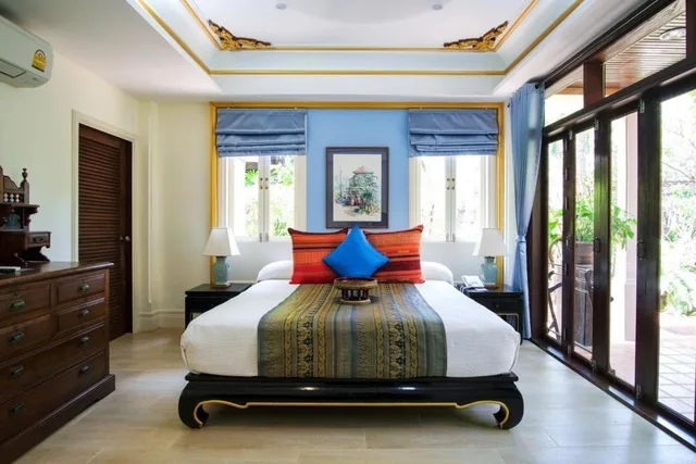 Gold, Downstairs, Forest, Pool View، Rabbit Resort 2/2