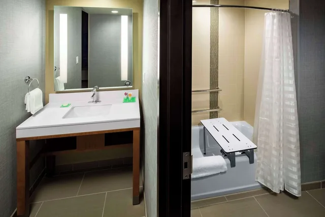 غرفة بسريرين كوين مع أريكة، Hyatt Place Sumter/Downtown 8/8