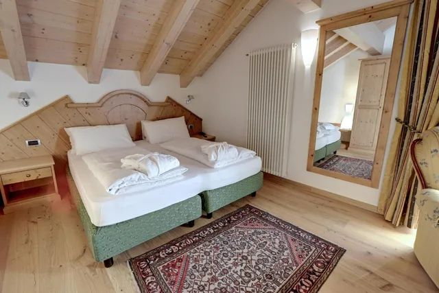 جناح جونيور، Leading Relax Hotel Maria 1/10