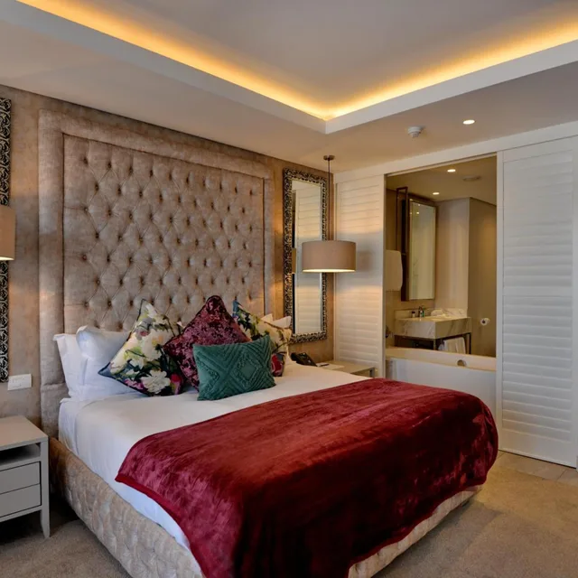استوديو فاخر، The Houghton Hotel Spa Wellness and Golf 5/10