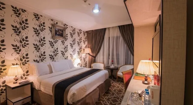 غرفة قياسية بسريرين منفصلين، فندق زوار العالمي(Zowar Alalami hotel) 6/10