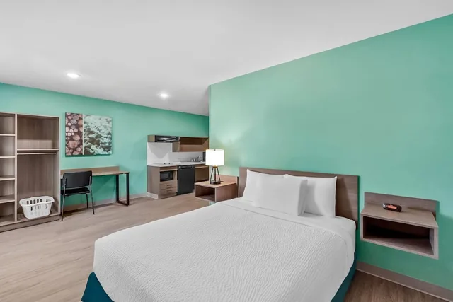 غرفة بسرير كوين لذوي الإعاقة، ECHO Suites Extended Stay by Wyndham Sterling 1/5