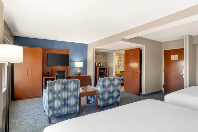 جناح بسريرين كينج، Comfort Suites near Birkdale Village Huntersville 6/8