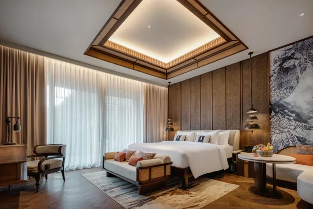 Exclusive, Suite, King Bed, Sea View, The Meru Sanur 1/1