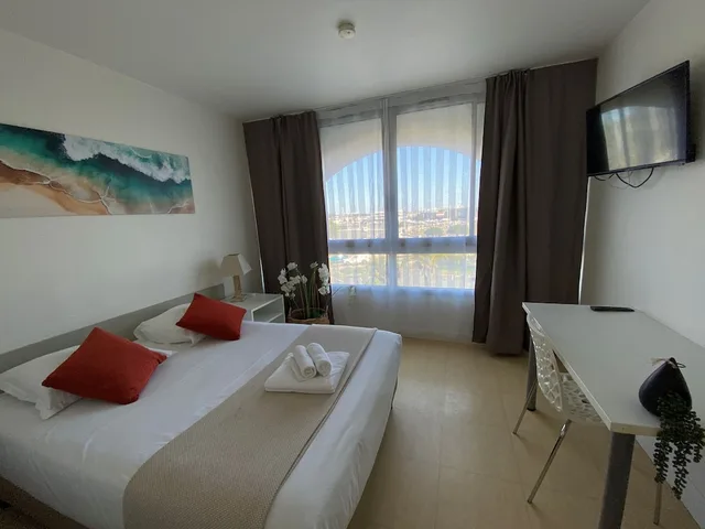 Renovated, Studio, Double Bed, Accessible، Residence New Rochelle 1/6