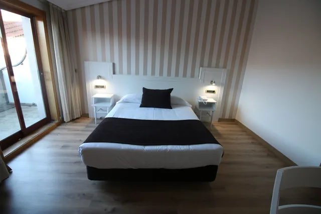 غرفة داخلية مفردة بسرير مزدوج، Hotel Alfonso I 2/7