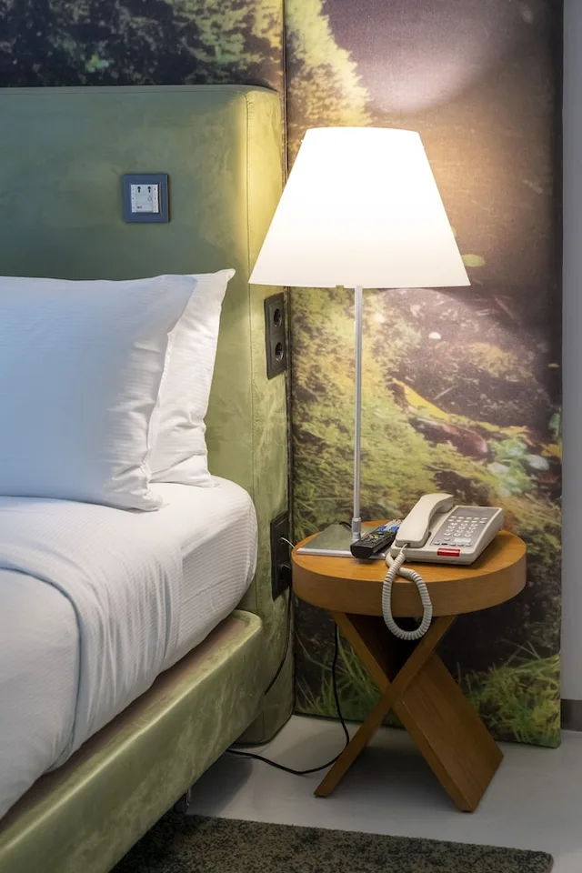 غرفة ديلوكس بسرير كينج بشرفة، Doubletree By Hilton Lisbon Fontana Park 3/4