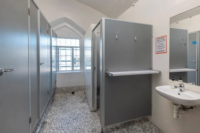 غرفة بسرير مزدوج بحمام مشترك، Jailhouse Accommodation 7/9