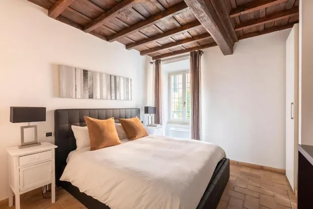 Deluxe, Apartment, King Bed, Sofa, Separate Building، Dimora ai Fori - Guesthouse 1/3
