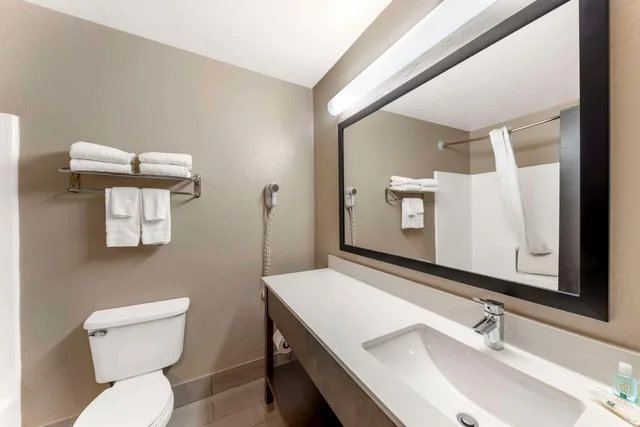 غرفة بسرير كينج، Quality Inn El Reno 4/4
