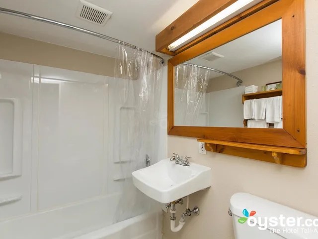 غرفة ديلوكس بسريرين كوين، NORTHERN LIGHTS LODGE 7/9