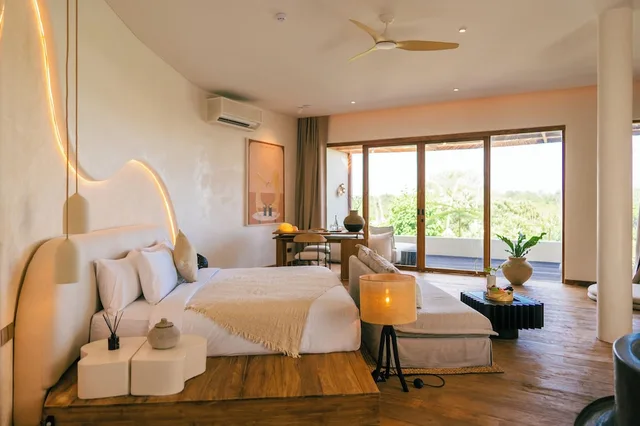 Sunrise, Suite, King Bed، Oshom Bali at Nuanu Creative City 2/3