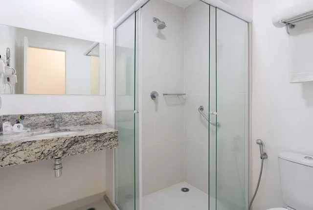 غرفة قياسية بسرير كينج، Ramada Encore by Wyndham Osasco 5/5