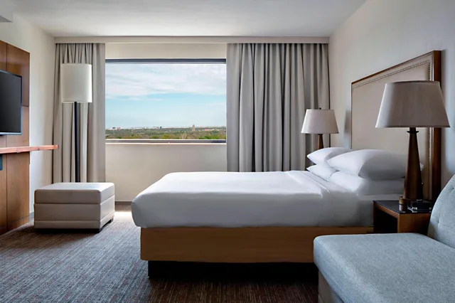غرفة بسرير كينج، San Antonio Marriott Northwest Medical Center 2/4
