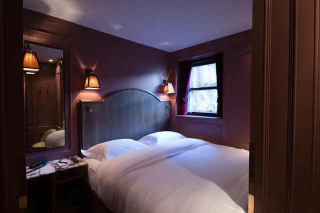 غرفة مريحة بسرير كوين، Mimi's Hotel Soho 2/4