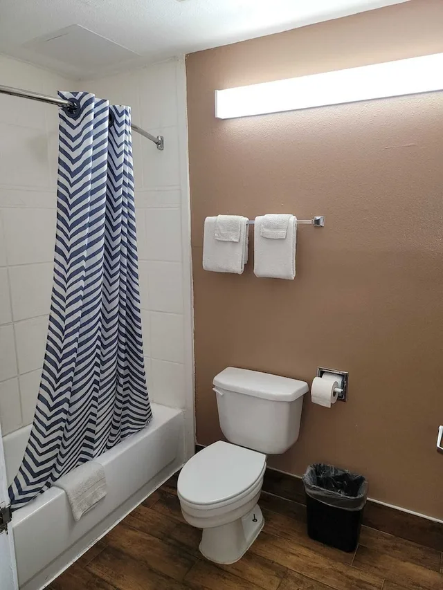 غرفة قياسية بسرير كينج، Texas Inn & Suites Raymondville 4/7