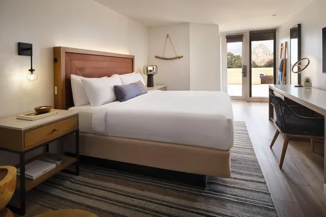 Red Rocks, Guest Room, King Bed, with View, Terrace، Sky Rock Sedona, a Tribute Portfolio Hotel 2/10