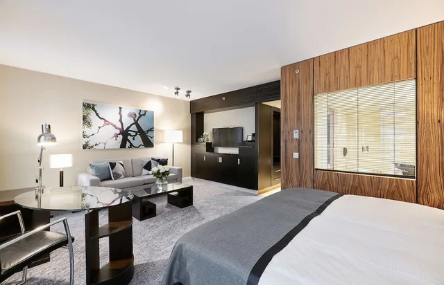 جناح جونيور بسرير كينج مع أريكة، Hotel Ko59 Dusseldorf - Member of Hommage Luxury Hotels Collection 1/3