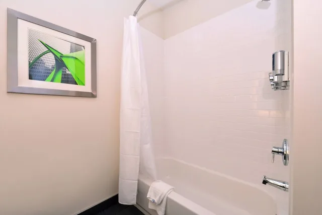 غرفة تقليدية بسريرين كوين، Four Points By Sheraton Mount Prospect O Hare 8/8