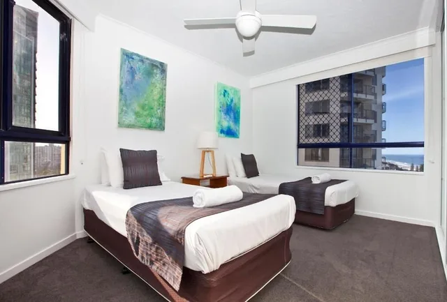 شقة سوبيريور بسرير كوين وسريرين منفصلين بغرفتي نوم، Surf Regency 2/4