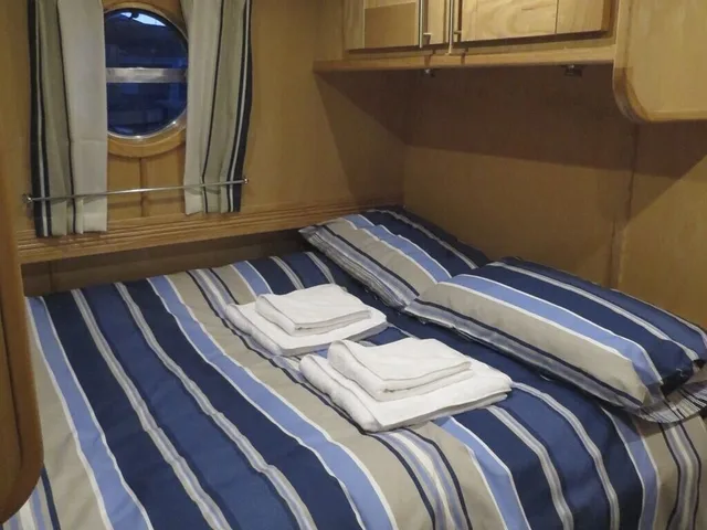 Laila Mai House, Bunk Bed, Trundle Bed, Queen Bed, Private Bathroom، Houseboat Hotels - Hotel boat 1/5