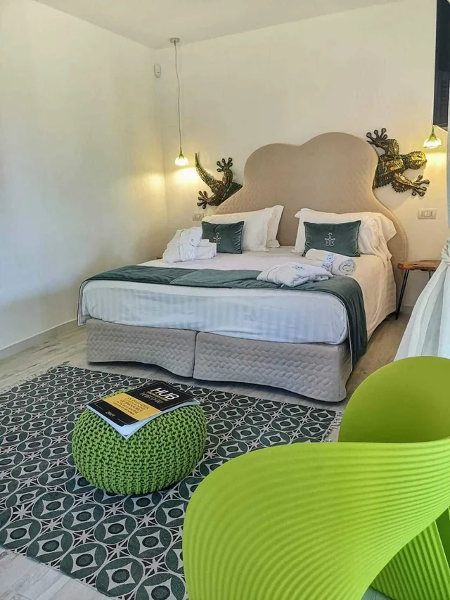 غرفة كومفورت بسرير كينج، Geco Di Giada Exclusive Art Suites 2/5