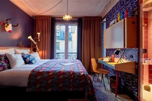 غرفة سوبيريور بسرير كينج، 25hours Hotel Paris Terminus Nord 1/2