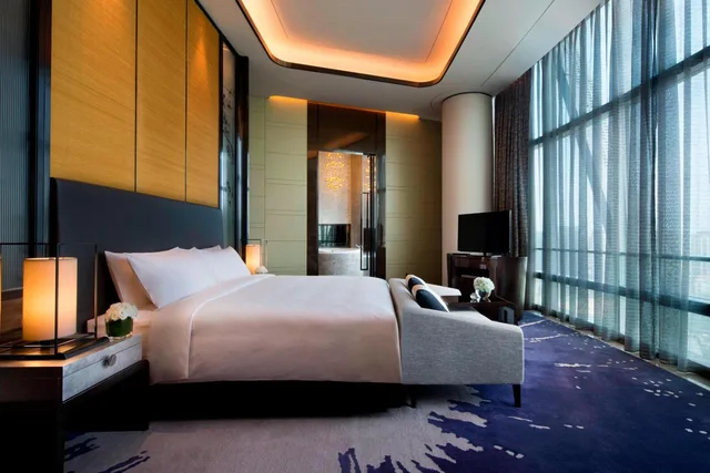 Vice President, Suite, King Bed, Bay View, Main Tower، Jw Marriott Hotel Shenzhen Bao An 2/2