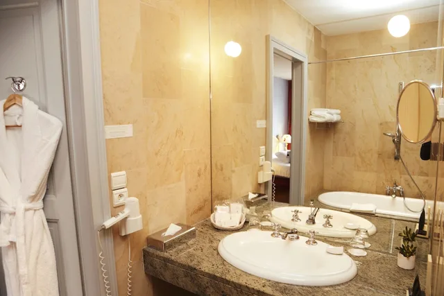 جناح بسريرين منفصلين بغرفة نوم واحدة، Hotel D haussonville 2/2