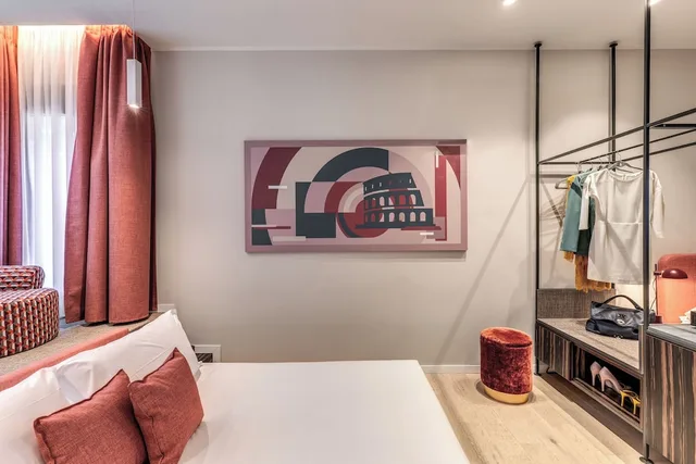 غرفة ثلاثية بسرير كوين مع أريكة، Parioli Cube Hotel 5/10