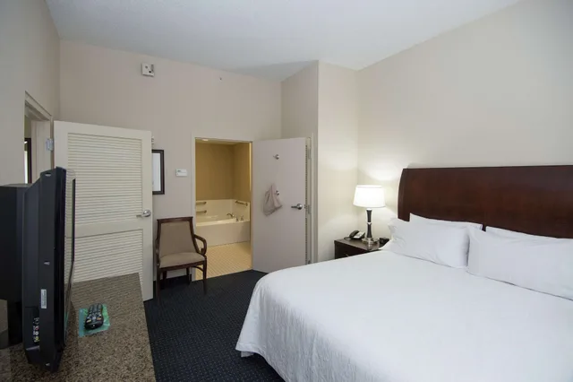 جناح بسرير كينج لذوي الإعاقة، Hilton Garden Inn Lexington Georgetown, KY 2/6