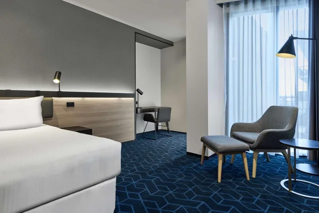 جناح جونيور، Vibe Hotel Melbourne Docklands 2/9