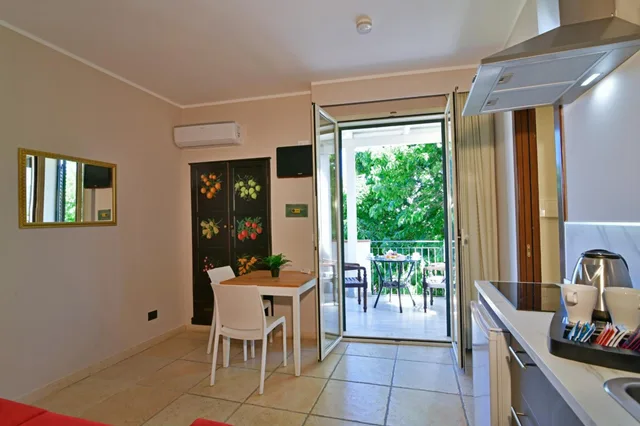 شقة بإطلالة على الحديقة، Villa Linda 5/9