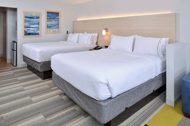جناح بسريرين منفصلين لذوي الإعاقة، Holiday Inn Express Suites Farmington Hills Detroit 2/4