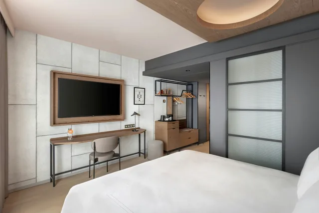 غرفة بريميوم بسرير كينج بشرفة، Canopy by Hilton Paris Eiffel Tower 2/5