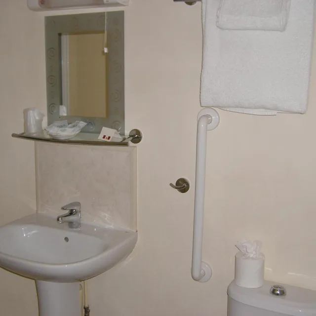 غرفة مفردة، Kings Head Hotel 4/7