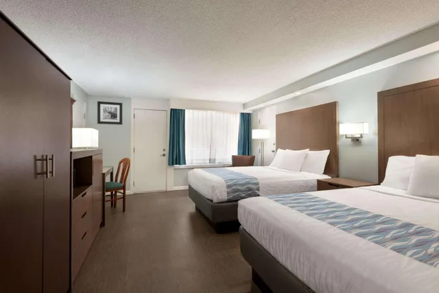غرفة بسريرين كوين، Gatlinburg River Inn 2/8