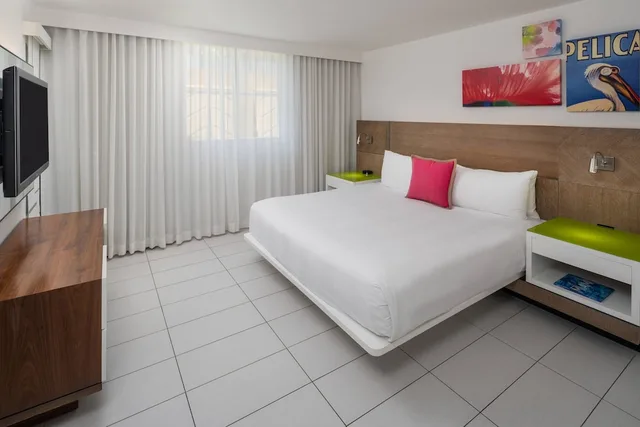 غرفة كلاسيكية بسرير كينج، Royal Palm South Beach Miami, a Tribute Portfolio Resort 3/10